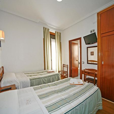 Hostal San Antonio Μαδρίτη Εξωτερικό φωτογραφία
