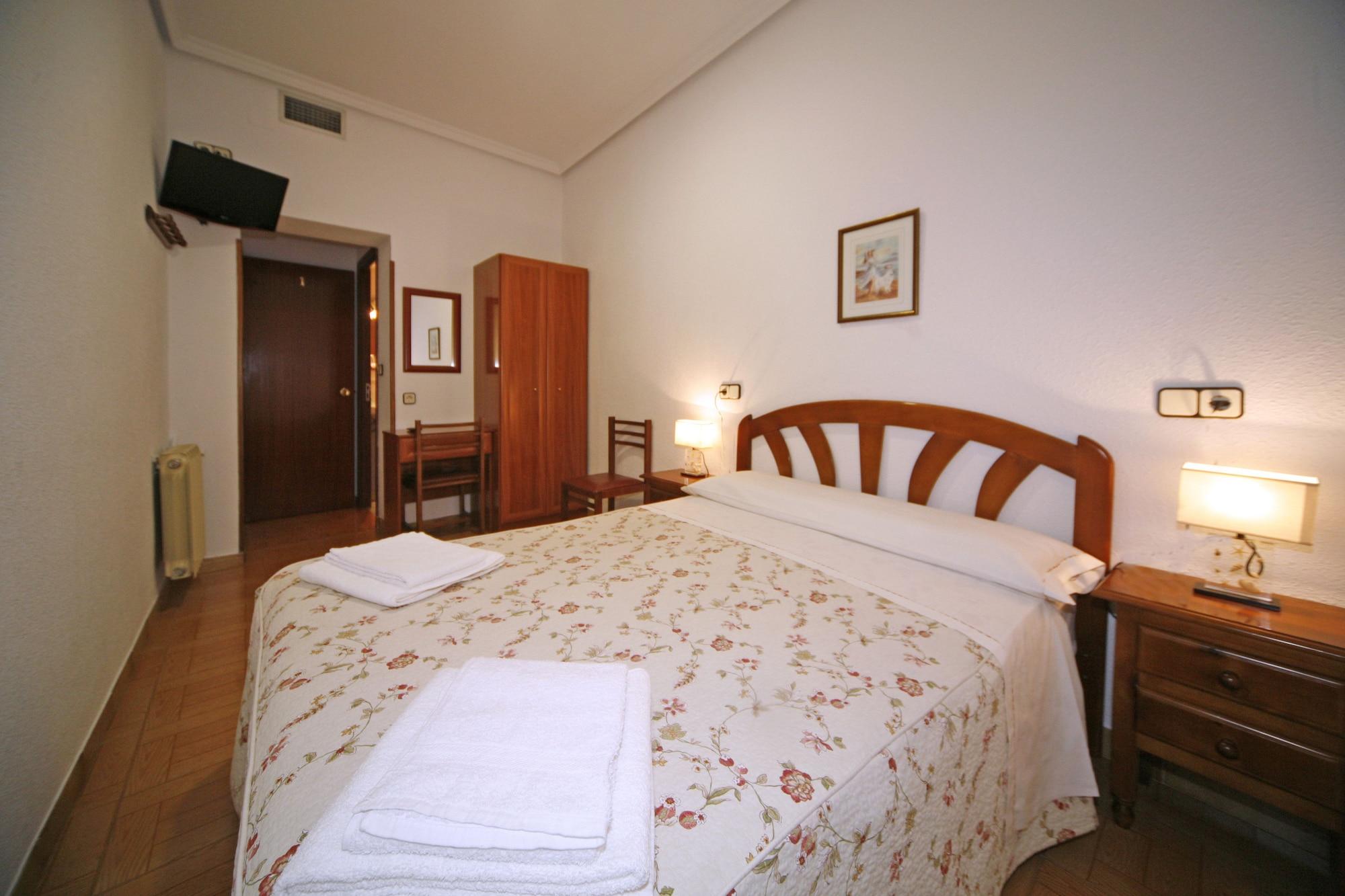 Hostal San Antonio Μαδρίτη Εξωτερικό φωτογραφία