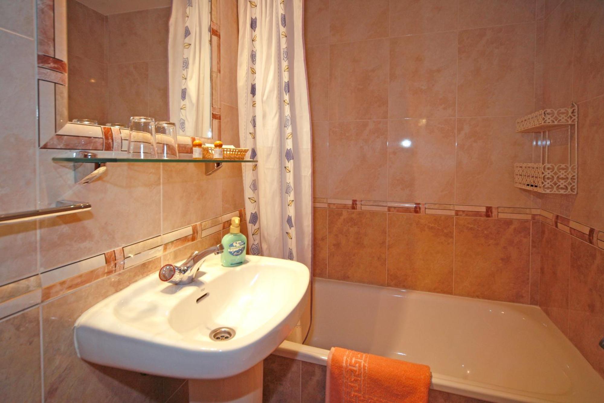 Hostal San Antonio Μαδρίτη Εξωτερικό φωτογραφία