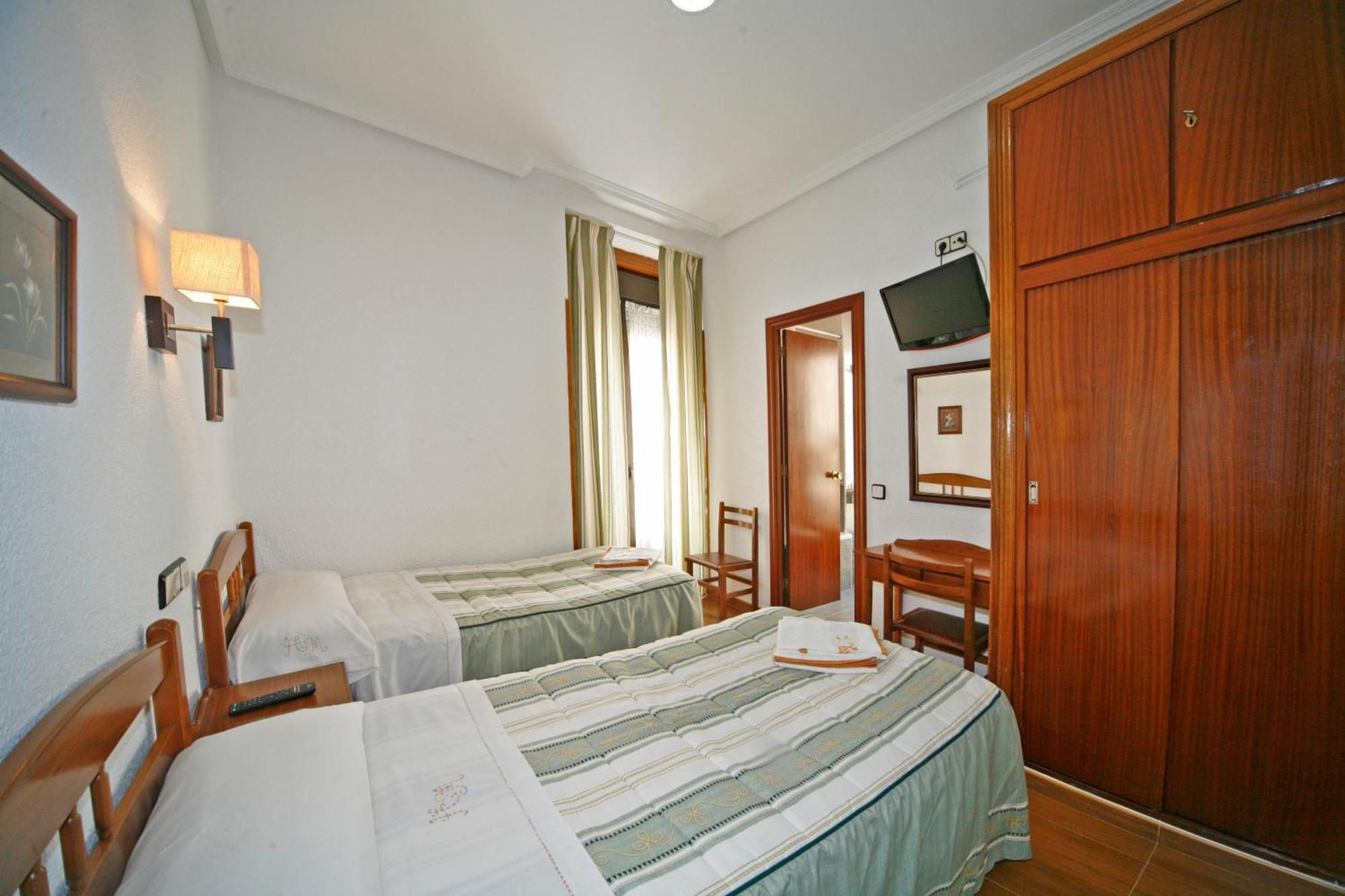 Hostal San Antonio Μαδρίτη Εξωτερικό φωτογραφία