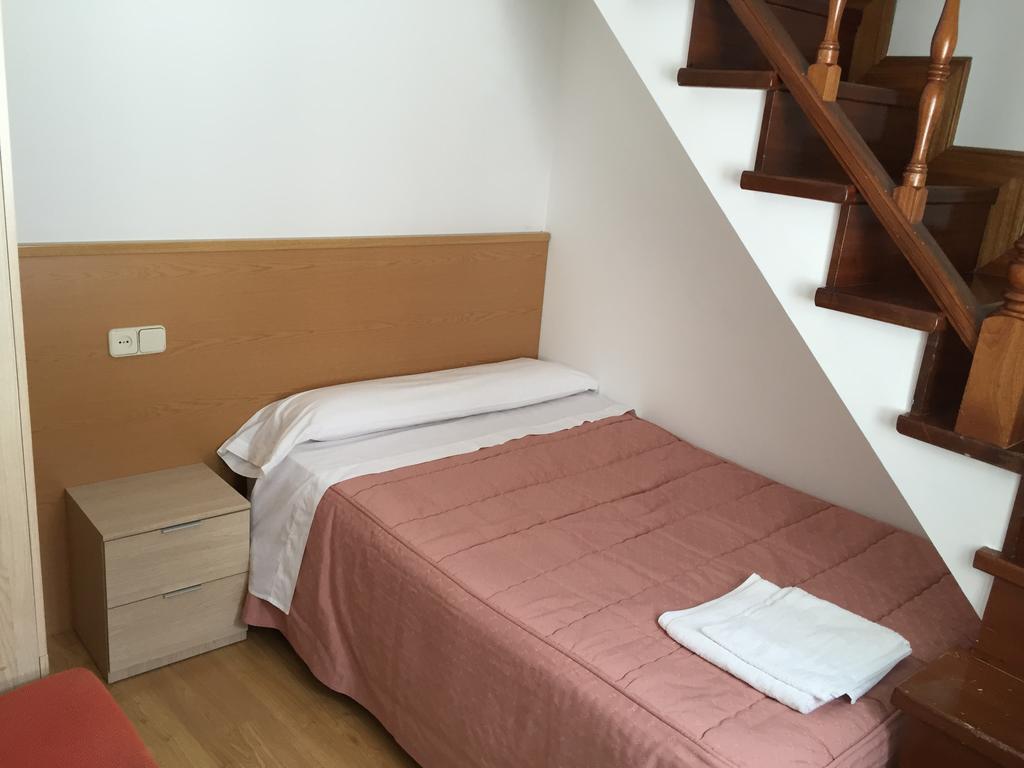 Hostal San Antonio Μαδρίτη Εξωτερικό φωτογραφία