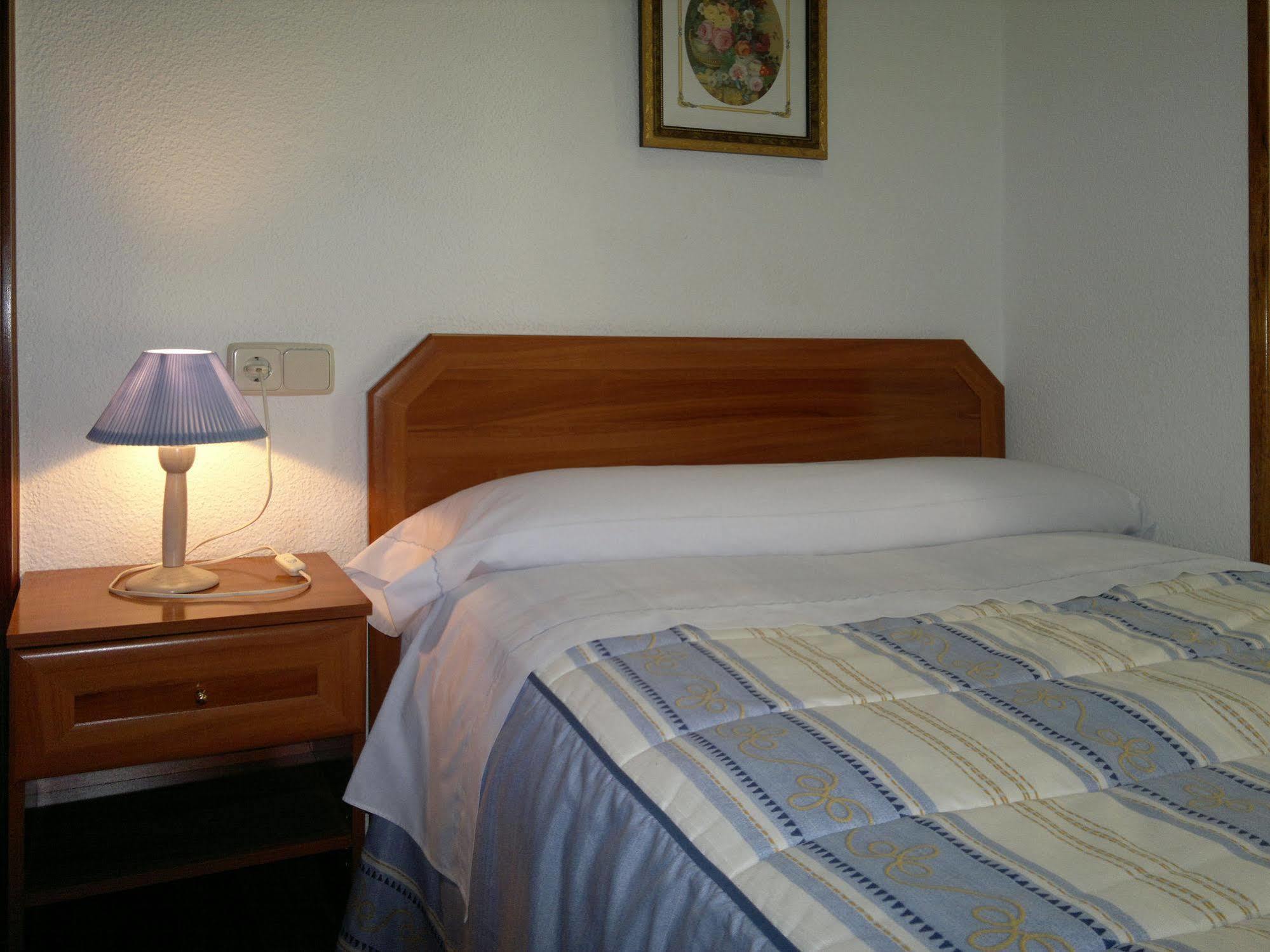 Hostal San Antonio Μαδρίτη Εξωτερικό φωτογραφία