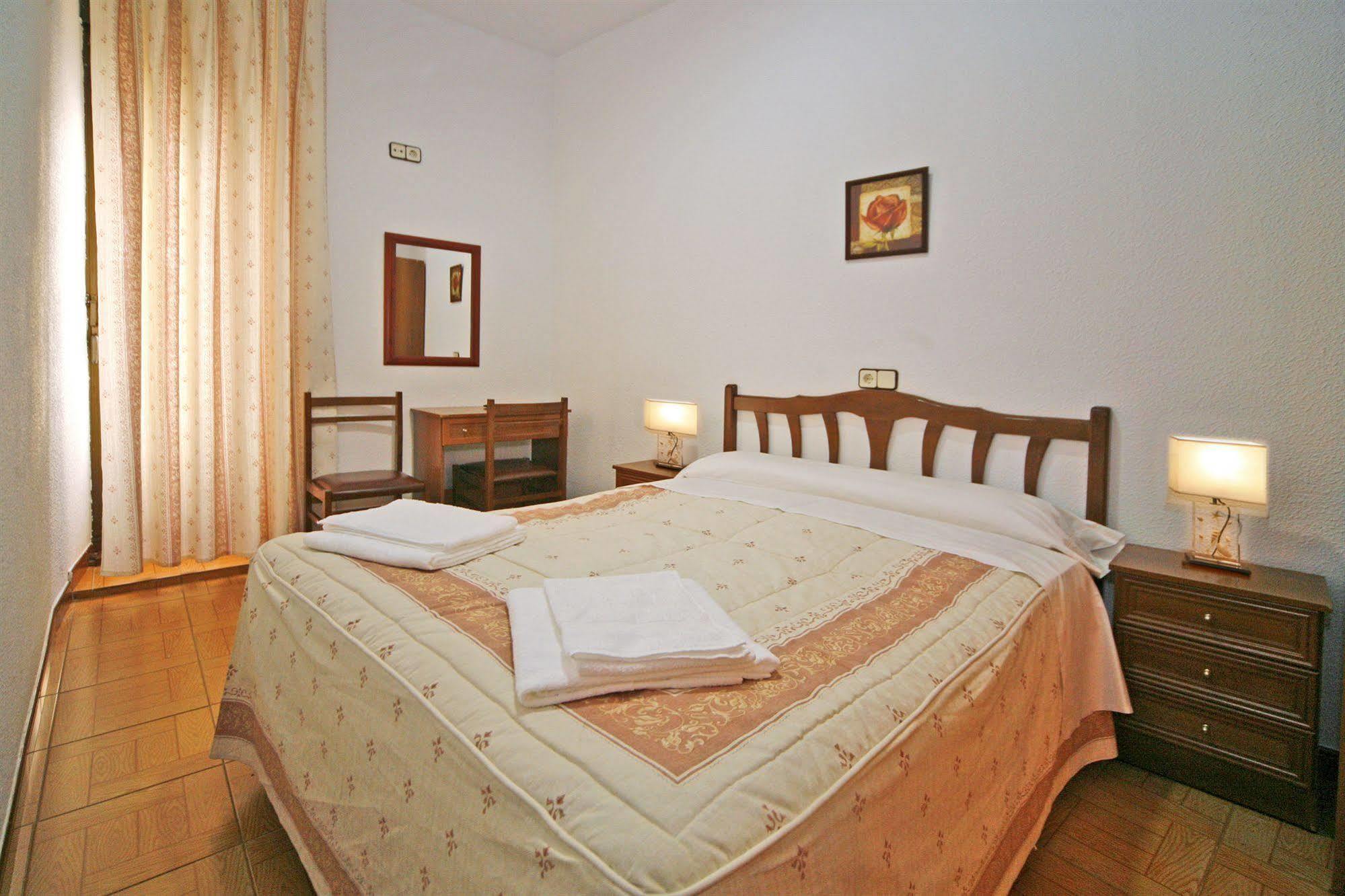 Hostal San Antonio Μαδρίτη Εξωτερικό φωτογραφία