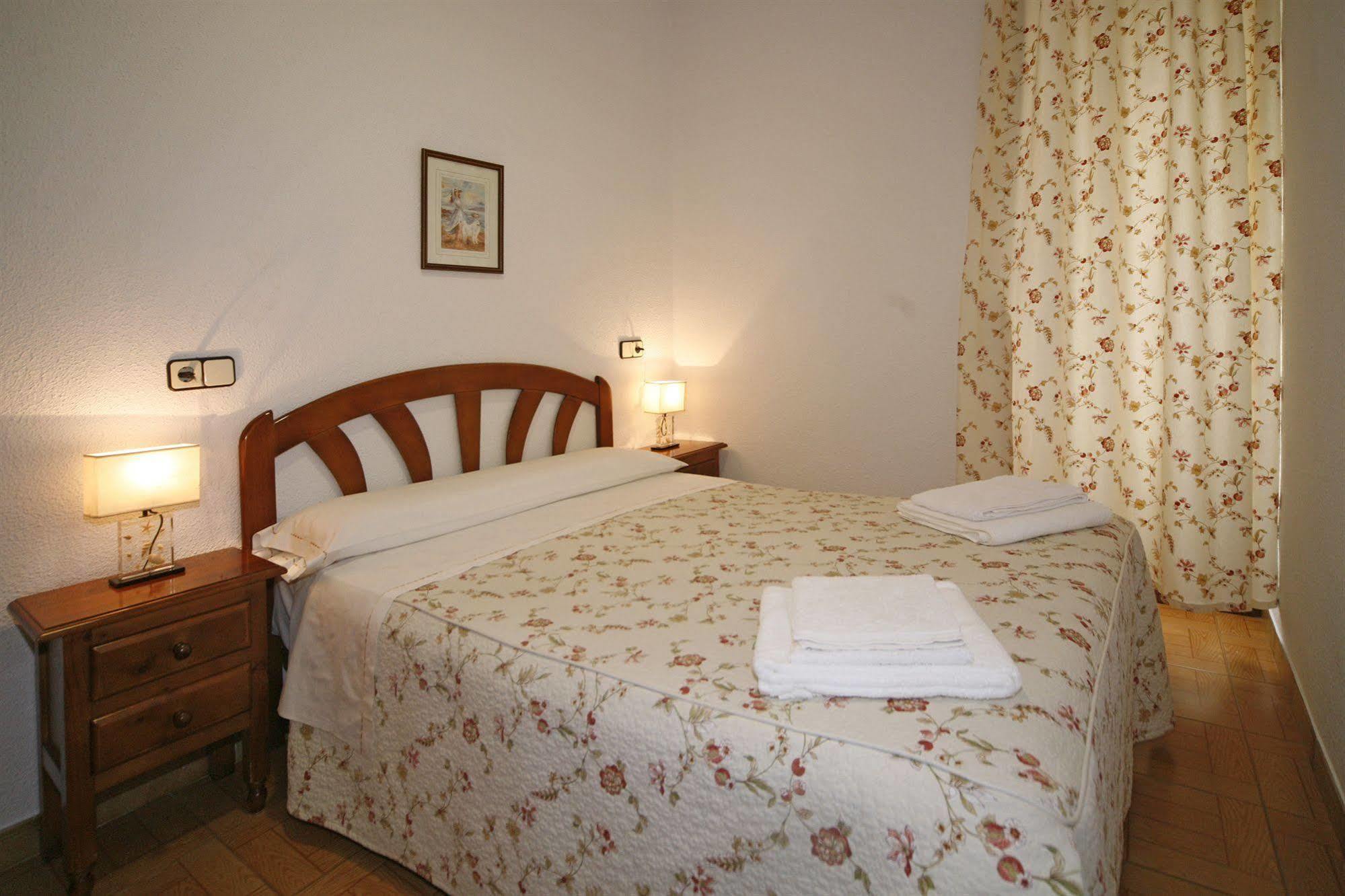 Hostal San Antonio Μαδρίτη Εξωτερικό φωτογραφία
